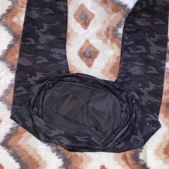 Fabletics - Picture 3 of 4